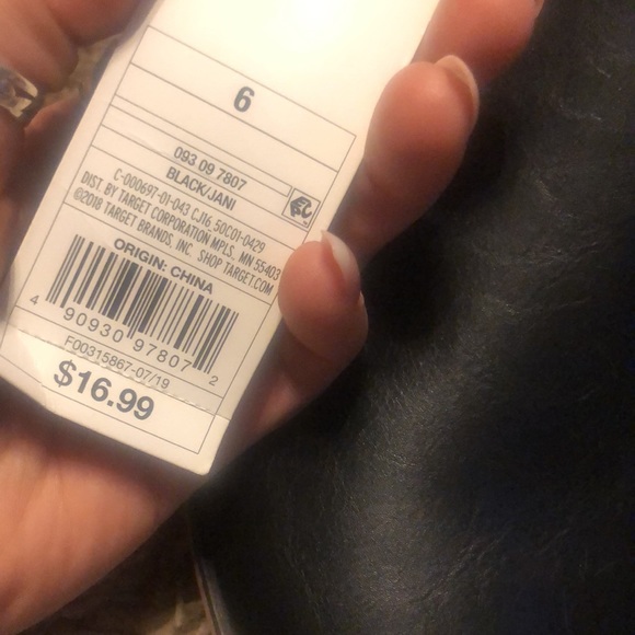 BNWT pleather, black, booties. Size 6. Cat & Jack - Picture 4 of 4